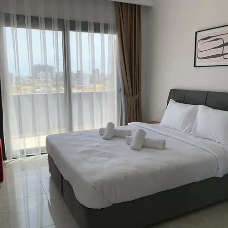 Cozy With Rooftop-riverside Life Iskele Trikomo